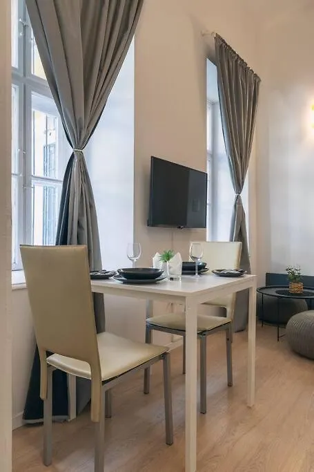 Huszonegy 1 - Center Location Ac Apartment Budapest